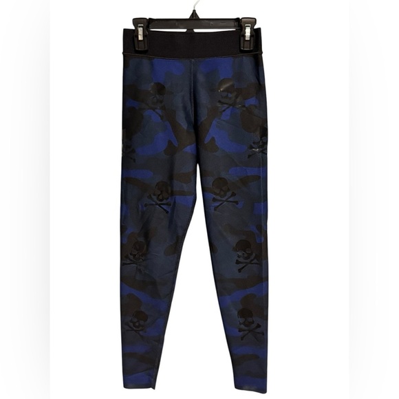 Women’s SoulCycle X UltraCor Black/ Blue Camo Skull Print Ankle Leggings: Size S - Picture 2 of 9